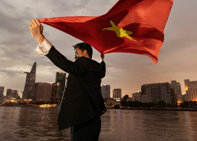 Vietnam contestant brings coconut candy, rice paper to Mister International 2026 - Ảnh 1.