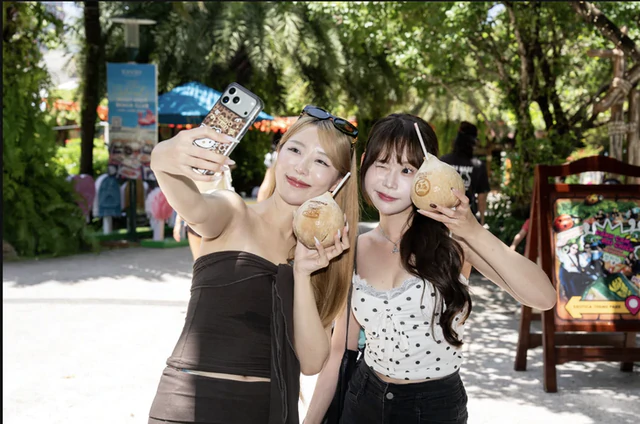 What makes Vietnam’s tourism appealing beyond scenic attractions? - Ảnh 1.