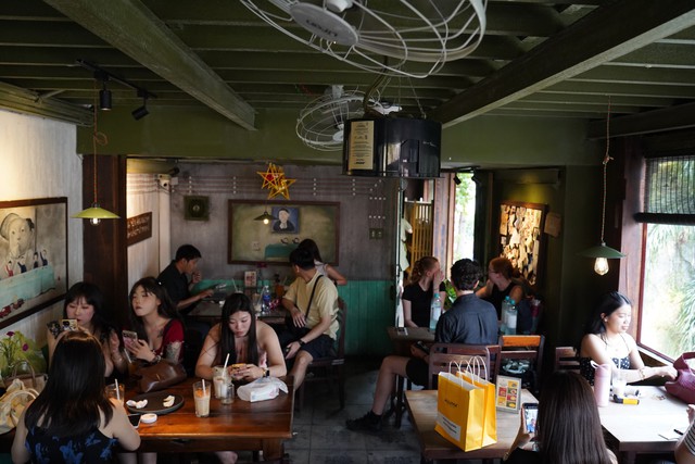 Pink church, bustling market put Ho Chi Minh City’s Tan Dinh among world’s coolest neighborhoods- Ảnh 2.