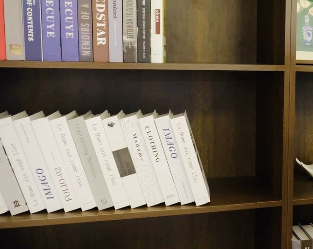 Giant 'library' with no books in Ho Chi Minh City sparks debate - Ảnh 3.