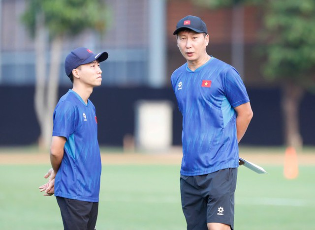 Vietnam eye winning FIFA ASEAN Cup 2026 start against Philippines with surprise lineup- Ảnh 4.