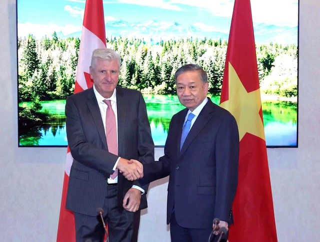 Canadian group seeks comprehensive nuclear power cooperation with Vietnam - Ảnh 1.
