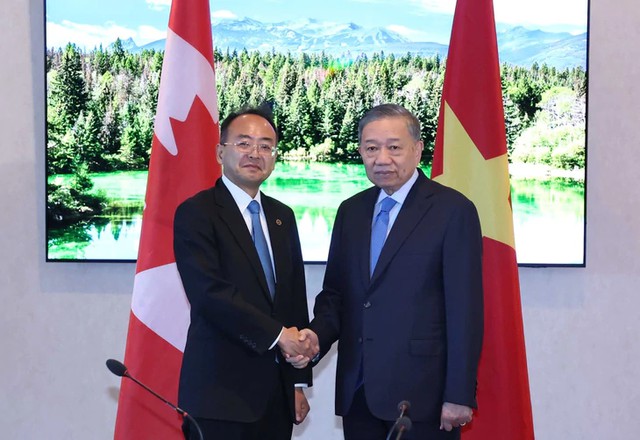 Canadian group seeks comprehensive nuclear power cooperation with Vietnam - Ảnh 3.