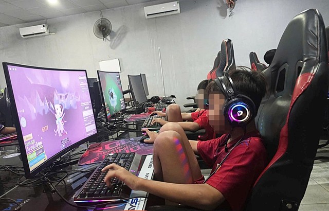 Ho Chi Minh City to ban internet cafes from operating after 10:00 pm  - Ảnh 1.