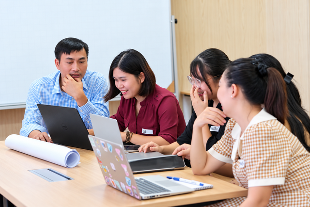 Boeing funds aviation skills training for at least 400 Vietnamese vocational students - Ảnh 1.