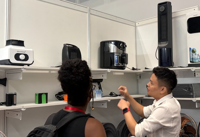 Vietnamese firms take brands global through Amazon, Alibaba - Ảnh 2.