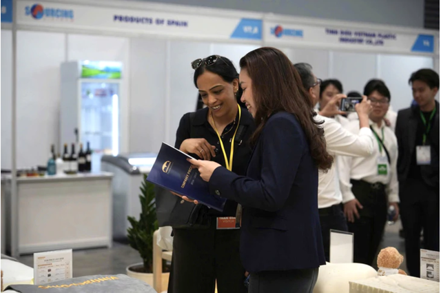 Vietnamese firms take brands global through Amazon, Alibaba - Ảnh 3.