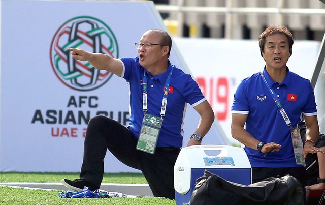 Why South Korean football coaches succeed where Japanese fail in Vietnam - Ảnh 5.