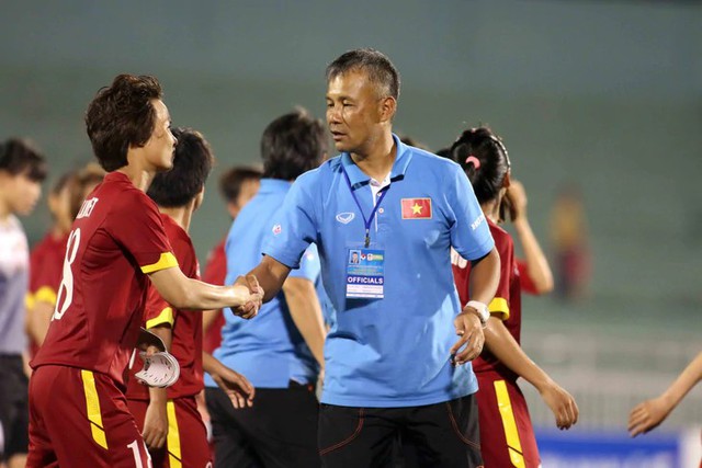 Why South Korean football coaches succeed where Japanese fail in Vietnam - Ảnh 3.