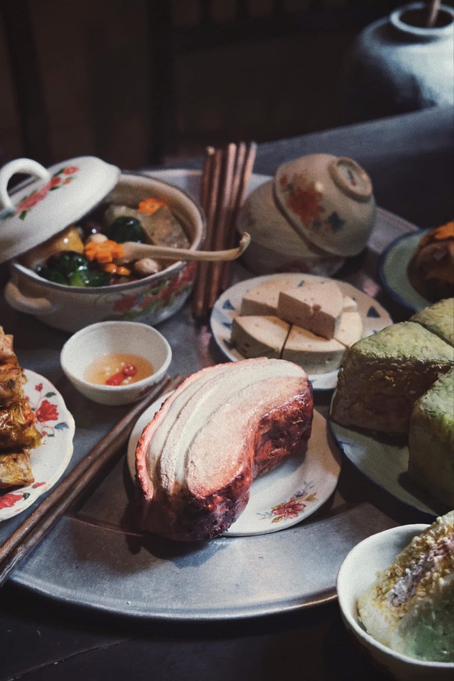 Ngỡ ngàng với mâm cơm Tết Bắc bằng bánh ngọt y như thật của 9X Hà Nội- Ảnh 6.