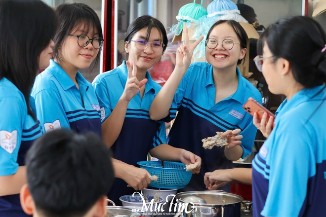 Teen Trường THPT Bùi Thị Xuân học nấu ăn miễn phí trong giờ chính khóa- Ảnh 3.