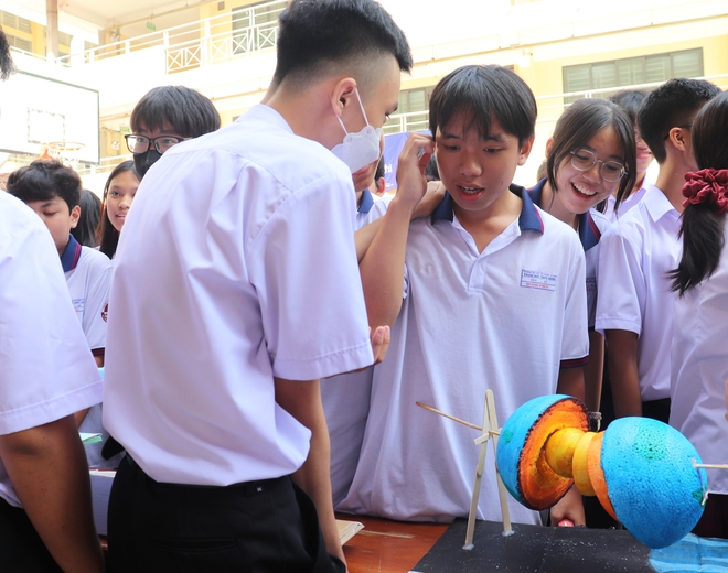Có gì trong 'Giờ ra chơi khoa học' của Trường Trung học Thực hành Đại học Sư phạm? - Ảnh 6.