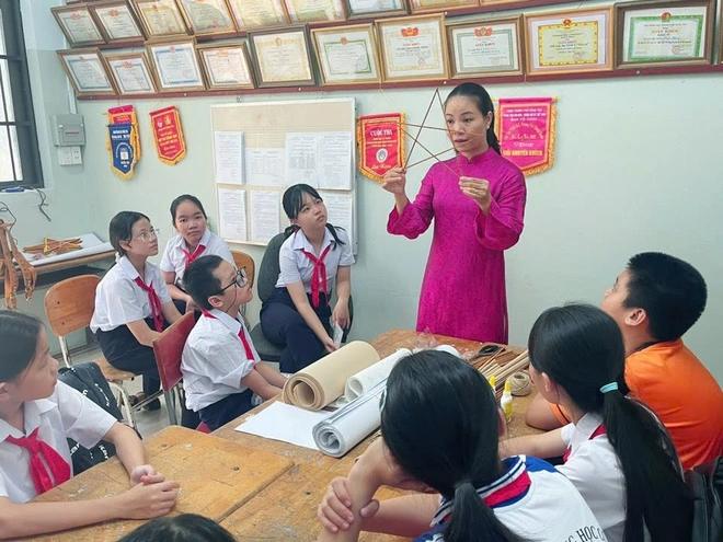 Teen THCS Phước Thắng gây sốt với báo tường con thuyền mừng 20-11- Ảnh 11. Teen THCS Phước Thắng gây sốt với báo tường con thuyền mừng 20-11- Ảnh 11.