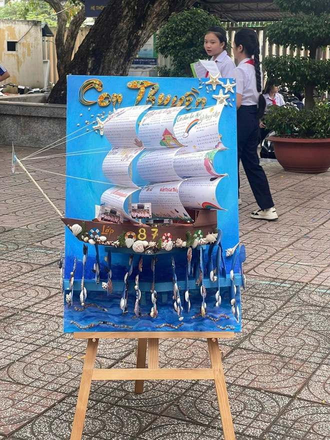 Teen THCS Phước Thắng gây sốt với báo tường con thuyền mừng 20-11- Ảnh 2. Teen THCS Phước Thắng gây sốt với báo tường con thuyền mừng 20-11- Ảnh 2.