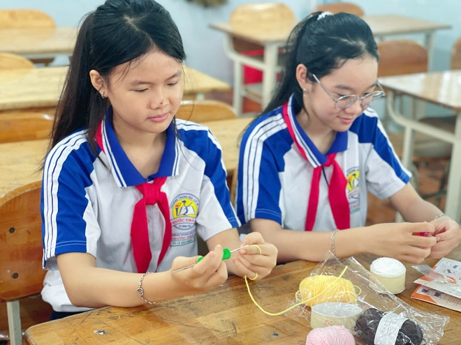 Teen THCS Phước Thắng gây sốt với báo tường con thuyền mừng 20-11- Ảnh 18. Teen THCS Phước Thắng gây sốt với báo tường con thuyền mừng 20-11- Ảnh 18.