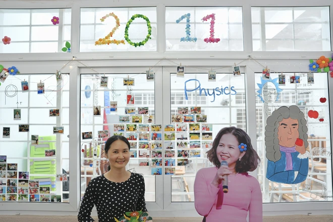 Teen Trường THPT Chuyên Lê Quý Đôn biến hoá hành lang rực sắc màu tri ân thầy cô - Ảnh 10.