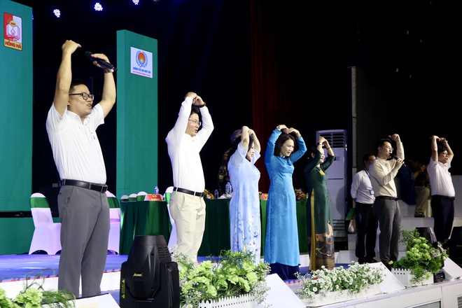 Học sinh THCS - THPT Hồng Hà đồng diễn Vovinam hướng tới kỷ lục kép- Ảnh 7.