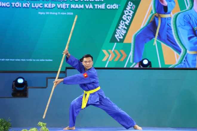 Học sinh THCS - THPT Hồng Hà đồng diễn Vovinam hướng tới kỷ lục kép- Ảnh 12.