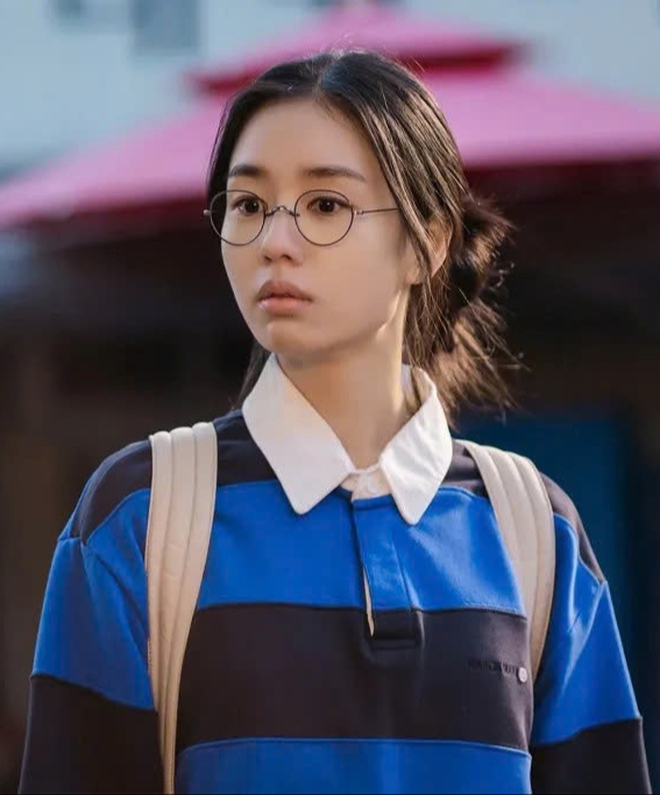 Khám phá tủ đồ thanh lịch của nữ chính Dynamite Kiss - Ảnh 4.