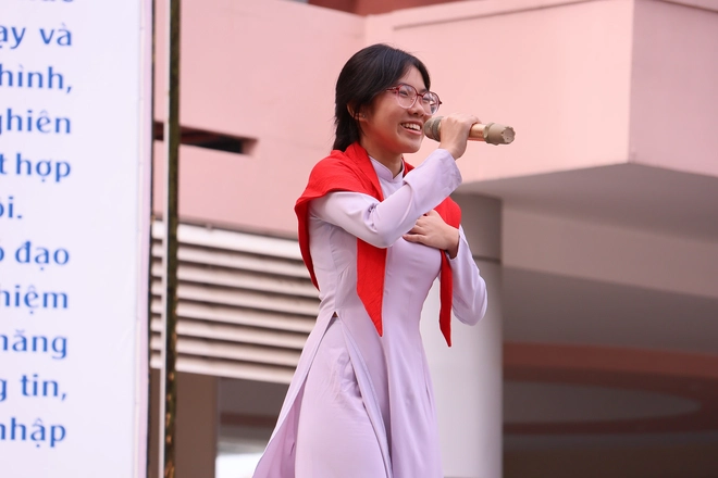 Hóa thân thành nhân vật trong trang sách, học trò Trường THPT Thủ Đức khai phá đam mê  - Ảnh 7.