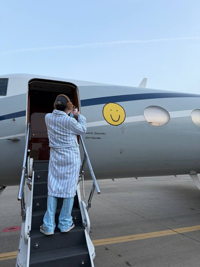 G-Dragon sang Việt Nam biểu diễn bằng chuyên cơ riêng, "cháy vé" bổ sung hai đêm concert - Ảnh 2.