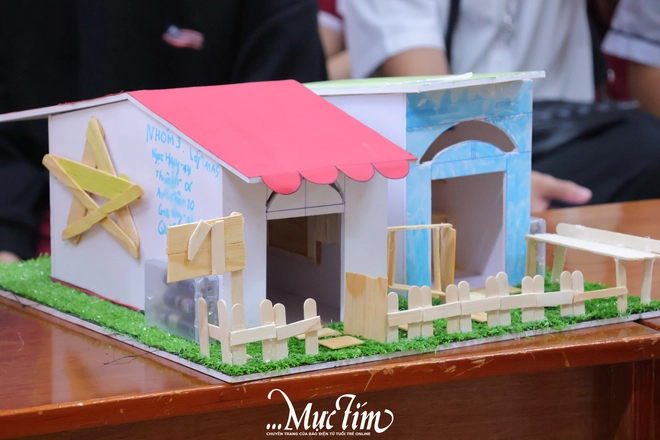 Học sinh Trường THPT Hàn Thuyên chế tạo mô hình máy rửa tay tự động- Ảnh 3. Học sinh Trường THPT Hàn Thuyên chế tạo mô hình máy rửa tay tự động- Ảnh 3.