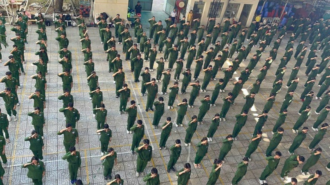 Khoảnh khắc ấn tượng khi học sinh TP.HCM cùng hòa nhịp trong bài đồng diễn võ nhạc Vovinam - Ảnh 21.