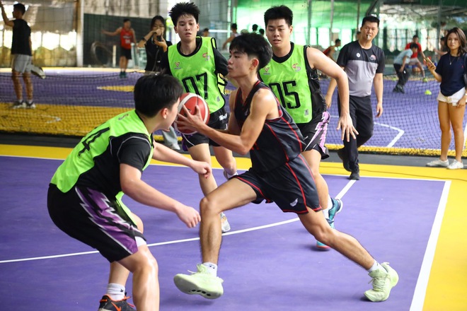 Cầu thủ xuất sắc nhất giải bóng rổ học sinh trung học gọi tên nam sinh Trường THPT Bùi Thị Xuân- Ảnh 5.