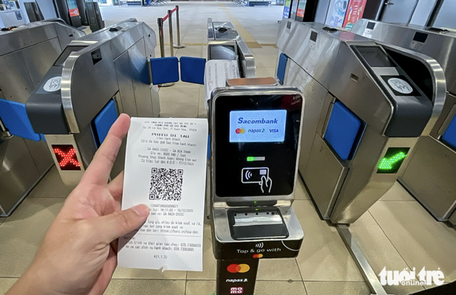 A look back at 1-year operation: How first metro line became part of Ho Chi Minh City life
- Ảnh 15.