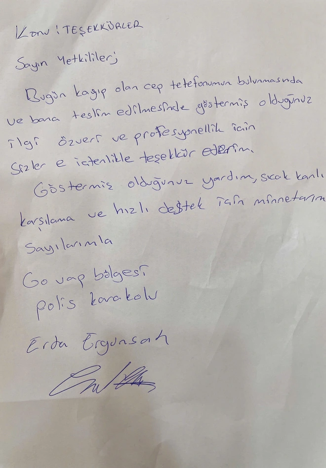 Ho Chi Minh City police help Turkish tourist recover lost iPhone - Ảnh 3.