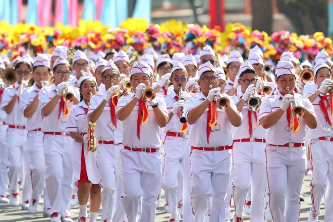 Trang trọng, khí thế trong lễ diễu binh, diễu hành 30-4 tại TP.HCM- Ảnh 25.