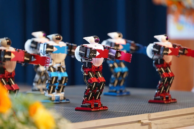 Xem robot biểu diễn, tiếp cận 1.500 cơ hội việc làm tại Ngày hội Văn hóa và Tuyển dụng Việt - Hàn- Ảnh 7.
