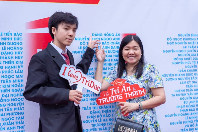 Xúc động Lễ Tri ân và trưởng thành tại Trường THCS-THPT Trí Đức- Ảnh 13.
