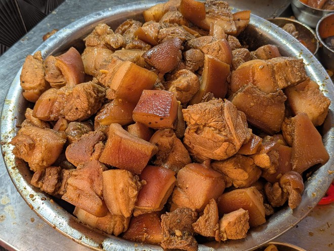 Seasonal delicacy: The craft of ‘banh ba trang’ for Duanwu Festival in Ho Chi Minh City - Ảnh 5.