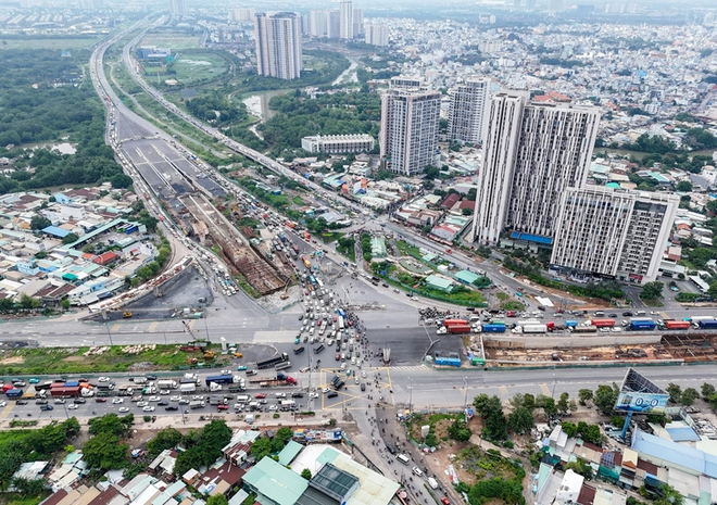 Slow progress at An Phu Intersection project in Ho Chi Minh City despite 6-month deadline- Ảnh 11. Slow progress at An Phu Intersection project in Ho Chi Minh City despite 6-month deadline- Ảnh 11.