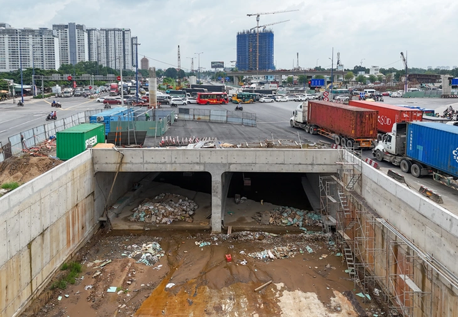 Slow progress at An Phu Intersection project in Ho Chi Minh City despite 6-month deadline- Ảnh 4. Slow progress at An Phu Intersection project in Ho Chi Minh City despite 6-month deadline- Ảnh 4.