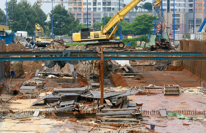 Slow progress at An Phu Intersection project in Ho Chi Minh City despite 6-month deadline- Ảnh 5. Slow progress at An Phu Intersection project in Ho Chi Minh City despite 6-month deadline- Ảnh 5.
