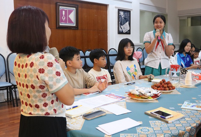 Hào hứng khám phá nghề báo tại CLB Phóng viên nhí Khăn Quàng Đỏ - Ảnh 9.