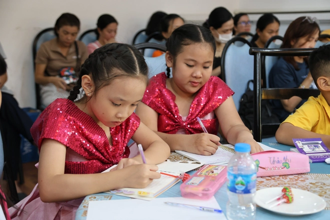 CLB Ngòi bút nhỏ xinh: Khi bạn nhỏ là nhà văn, nhà thơ- Ảnh 11.