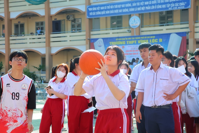 3 điều ấn tượng nhất tại ngày hội chào đón học sinh khối 10 Trường THPT Vĩnh Lộc B - Ảnh 18.