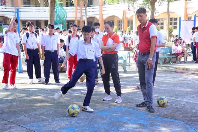 3 điều ấn tượng nhất tại ngày hội chào đón học sinh khối 10 Trường THPT Vĩnh Lộc B - Ảnh 19.
