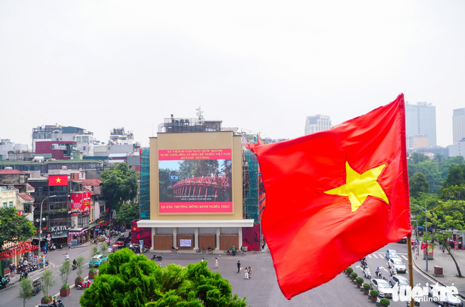 Hanoi’s Dong Kinh Nghia Thuc Square gets spacious new look 
- Ảnh 1.