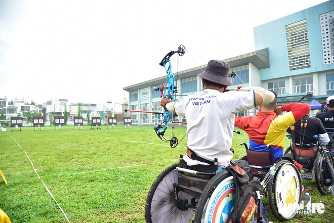 Archery competition heats up at National Sports Championship for the Disabled in Ho Chi Minh City - Ảnh 8.