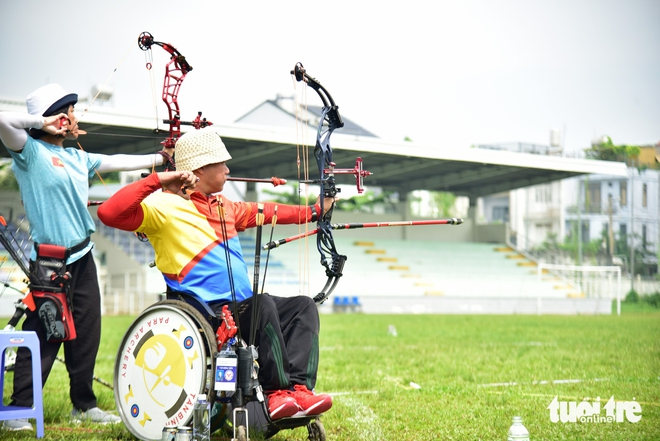 Archery competition heats up at National Sports Championship for the Disabled in Ho Chi Minh City - Ảnh 2.