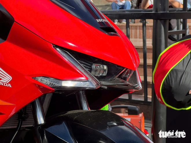 Honda Vietnam launches 3 new motorcycle models- Ảnh 3.