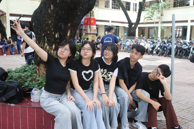 Teen Trường THPT Nguyễn Công Trứ tự tin thể hiện phong cách với hoạt động Ngày thứ 6 vui vẻ - Ảnh 4.