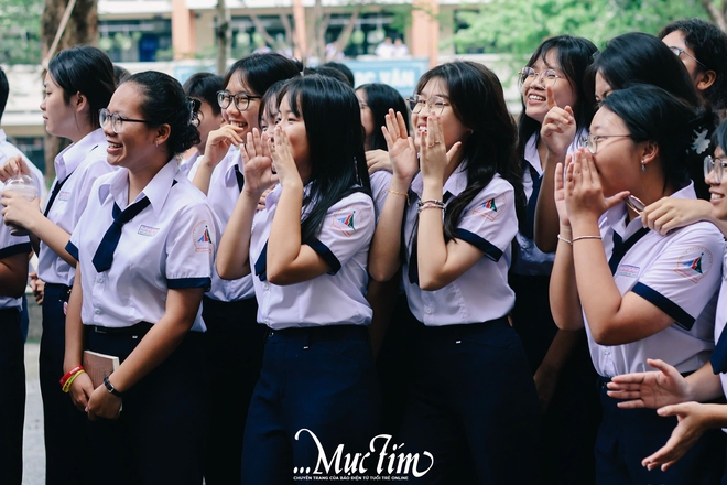 Teen Trường THPT Nguyễn Hữu Huân tổ chức mini show giờ ra chơi- Ảnh 20.