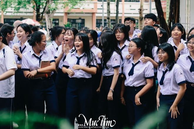 Teen Trường THPT Nguyễn Hữu Huân tổ chức mini show giờ ra chơi- Ảnh 22.