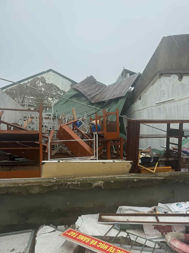 Trường học ở Hà Tĩnh, Thanh Hóa tan hoang do bão Bualoi- Ảnh 10. Trường học ở Hà Tĩnh, Thanh Hóa tan hoang do bão Bualoi- Ảnh 10.