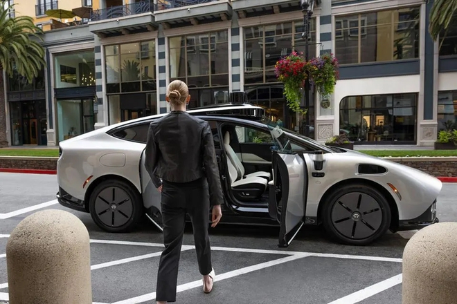 Vietnam’s VinFast partners with Tensor to produce fully autonomous EVs - Ảnh 2.